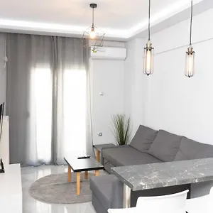 Luxury In Centre Daire Selanik